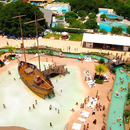 Spazzio Diroma Com Café da manhã e acesso gratuito ao Acqua Park - D-3